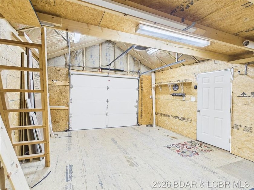 Enjoy lake living in this beautifully updated second-tier home - photo 37