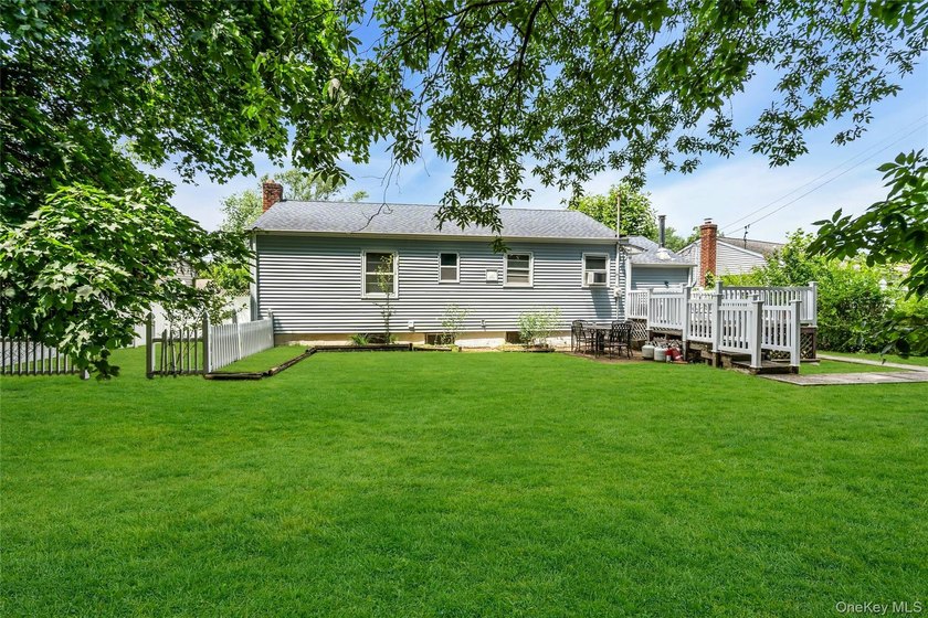 Great Opportunity! Ranch with 3 Bedrooms, Bath, Converted Garage - photo 24
