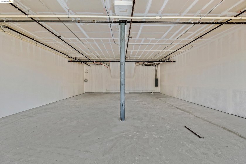 Retail shell space for sale - photo 2