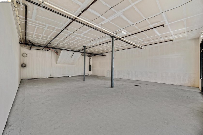 Retail shell space for sale - photo 3