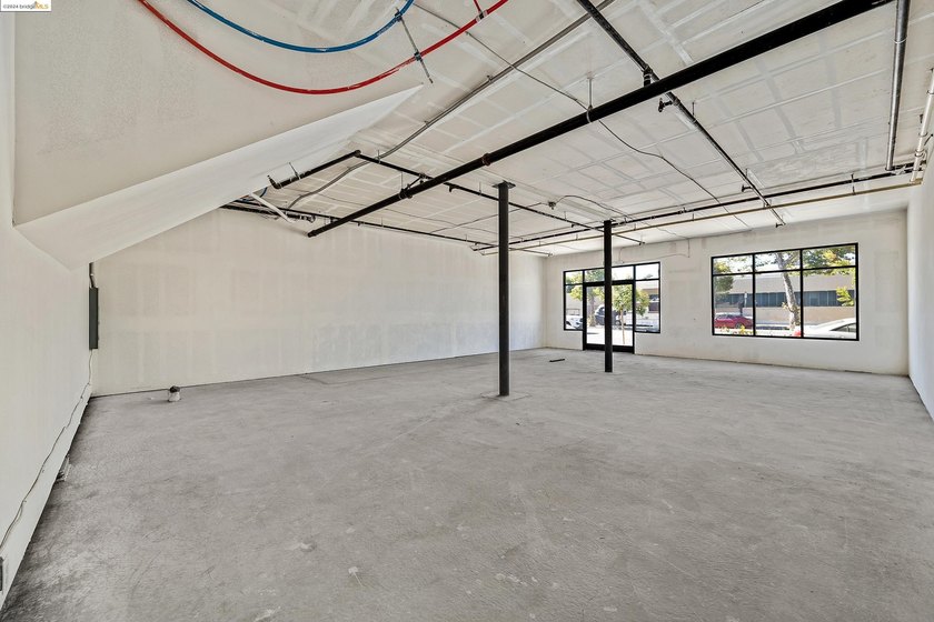 Retail shell space for sale - photo 5