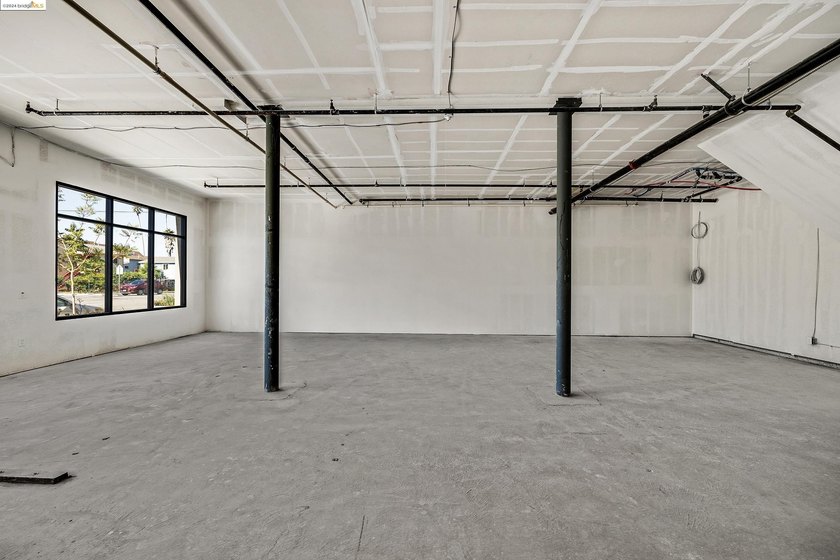 Retail shell space for sale - photo 10