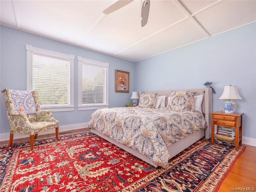 Set on 1.16 acres of beautifully landscaped and private grounds - photo 27