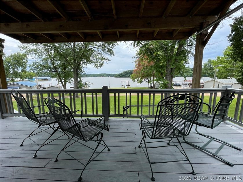 Lakefront opportunities like this don't come around often! - photo 31