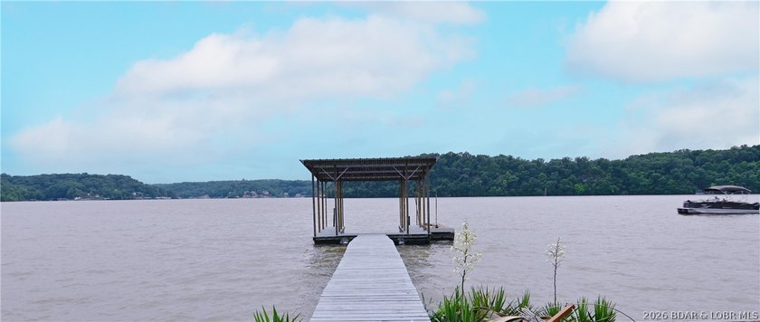 Lakefront opportunities like this don't come around often! - photo 43