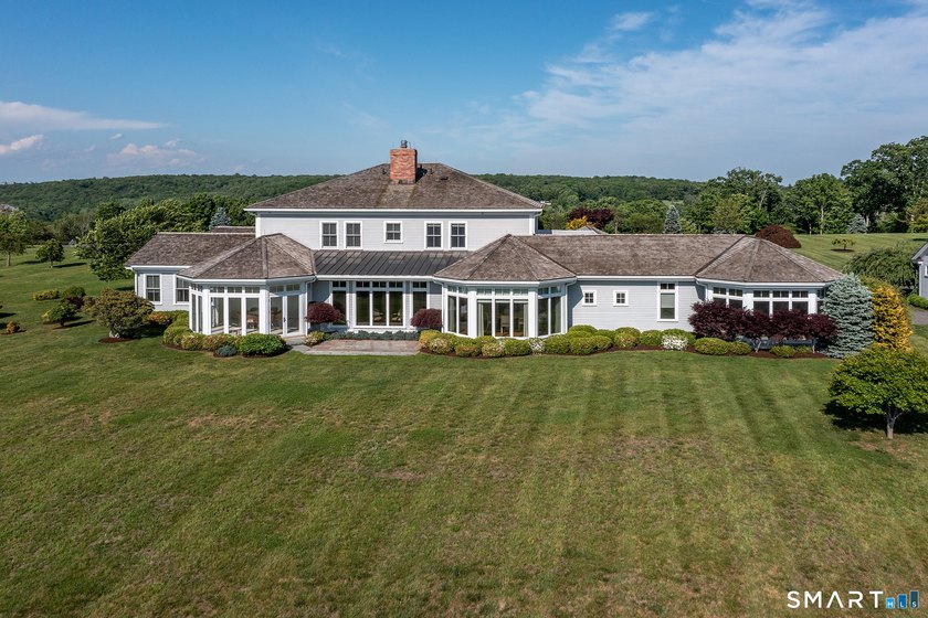 On Top of the World. Unparalleled Estate with complete privacy - photo 5