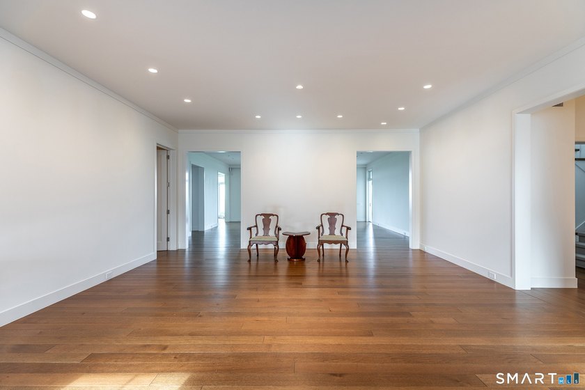 On Top of the World. Unparalleled Estate with complete privacy - photo 8