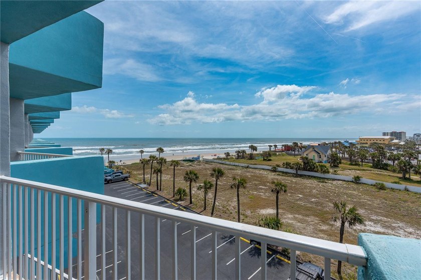 Turnkey ocean-view condo in the heart of Daytona Beach offering - photo 18
