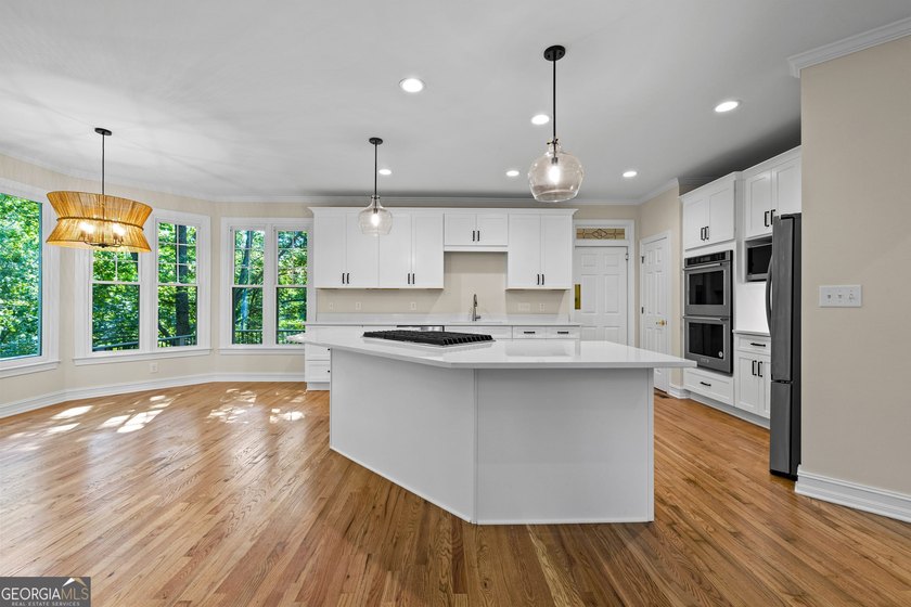 *** MUST SEE *** Lakefront Luxury on Lake Kedron - Completely - photo 8