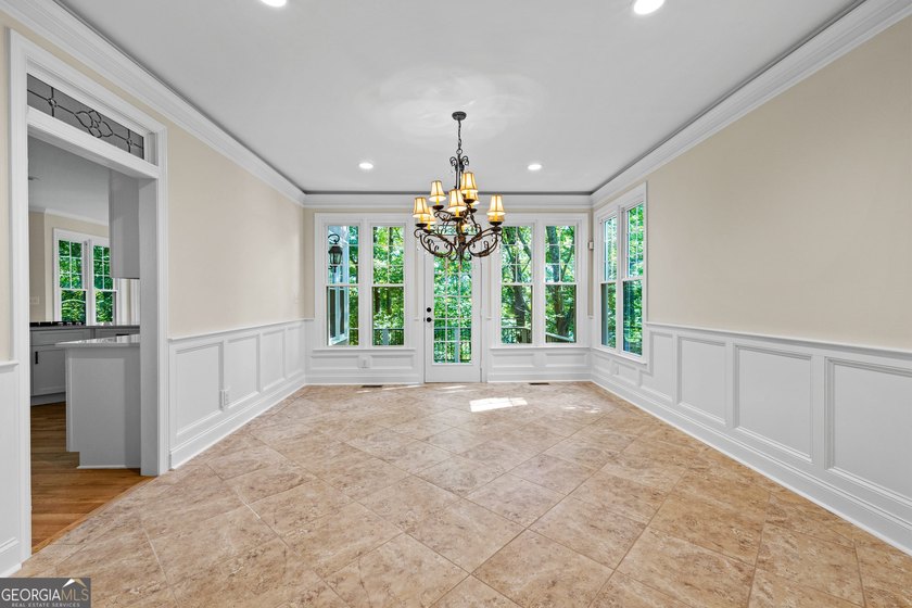 *** MUST SEE *** Lakefront Luxury on Lake Kedron - Completely - photo 10