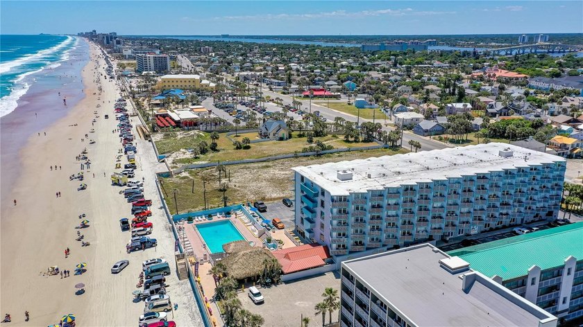 Turnkey ocean-view condo in the heart of Daytona Beach offering - photo 32