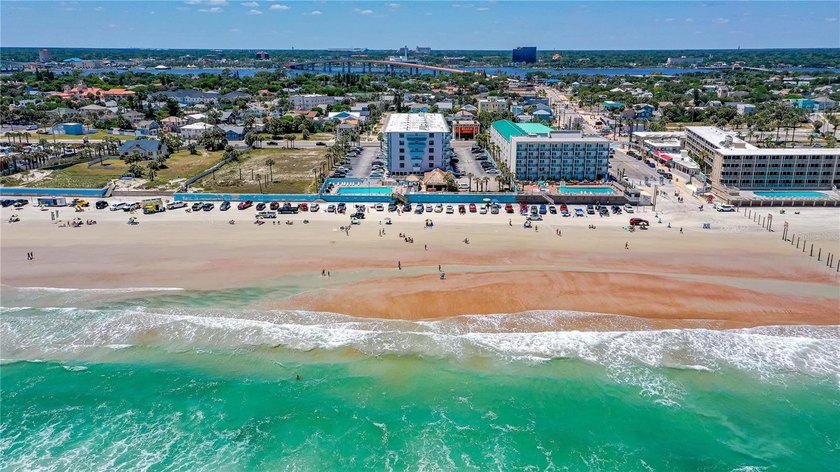 Turnkey ocean-view condo in the heart of Daytona Beach offering - photo 33