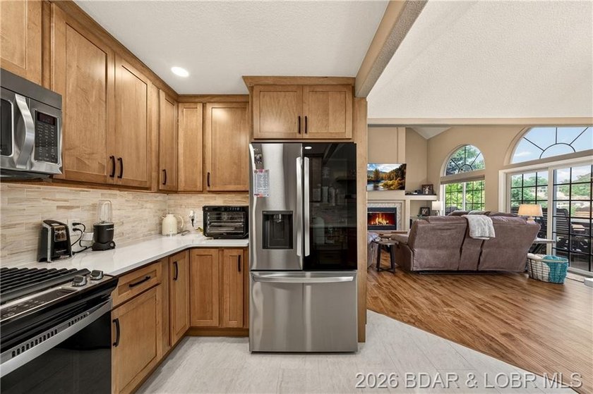 If you've been dreaming of lakefront living, welcome to 18 - photo 11