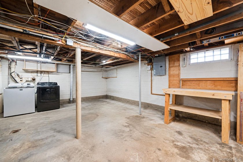 Welcome to this beautifully maintained 2-bedroom, 2-bath ranch - photo 25