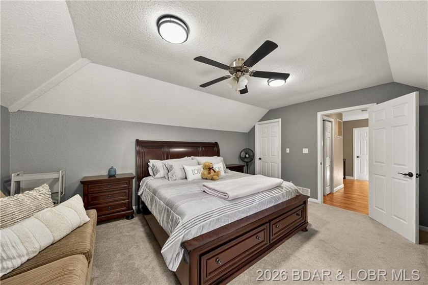 If you've been dreaming of lakefront living, welcome to 18 - photo 34