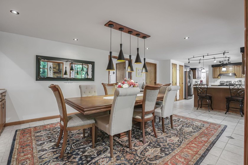 Welcome to Hideaway Hills and this spacious, beautifully updated - photo 14
