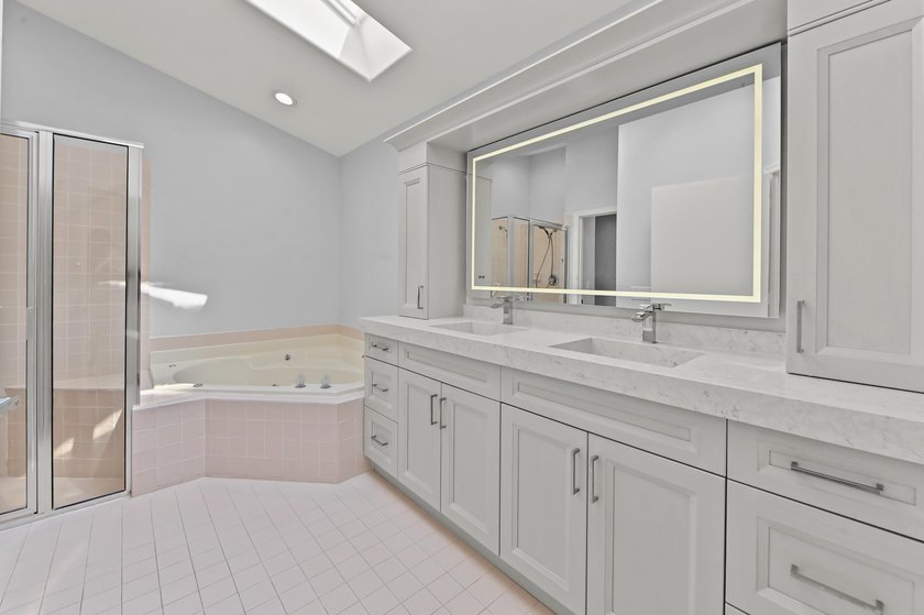 Welcome to a beautifully bright and thoughtfully updated Boynton - photo 17