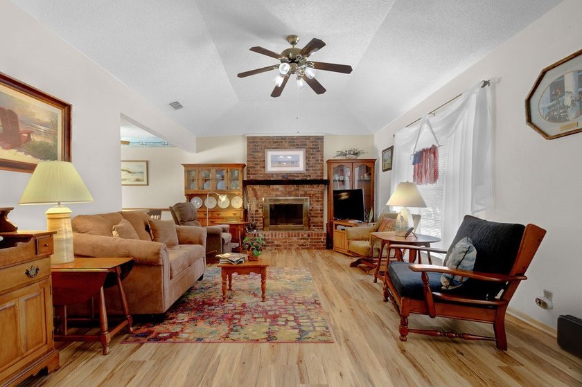 Charming traditional 3-bedroom, 2-bath home offering 1,448 - photo 5