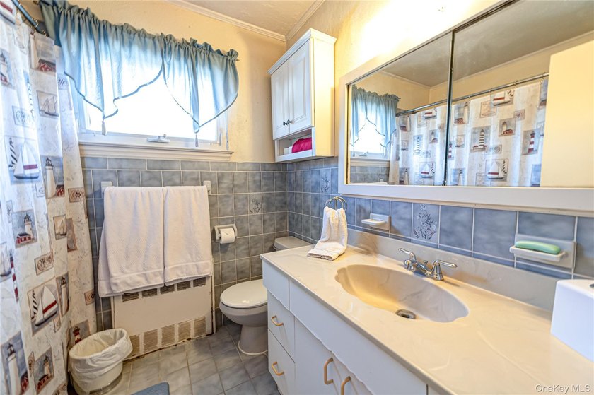 Opportunity awaits! Do not miss out on this gorgeous split level - photo 8