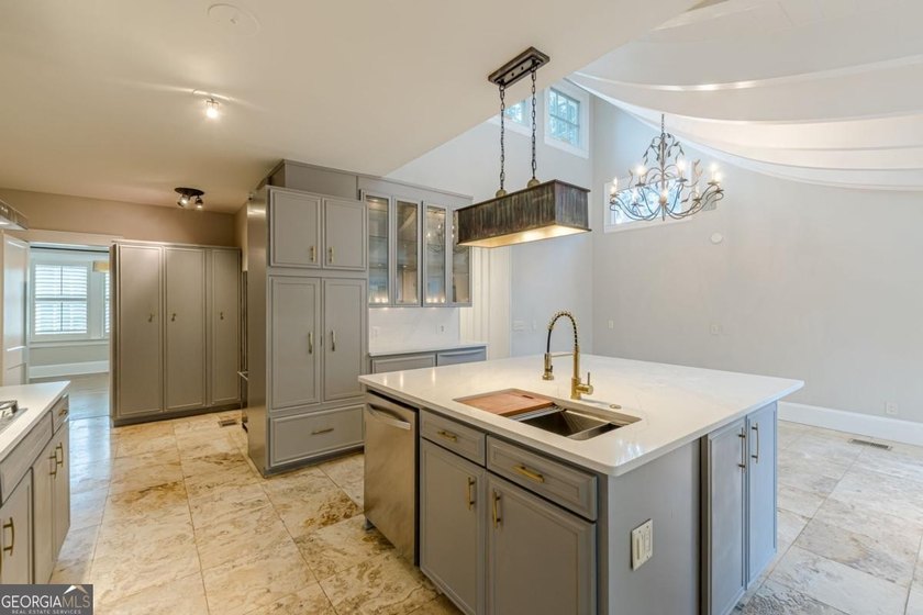 Beautiful four-sided brick home just steps from Woodward - photo 30