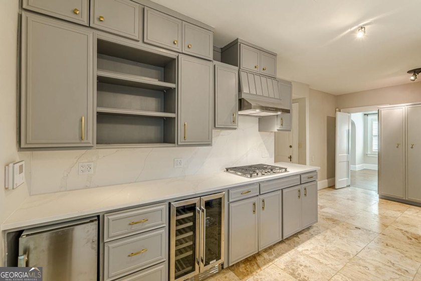Beautiful four-sided brick home just steps from Woodward - photo 31