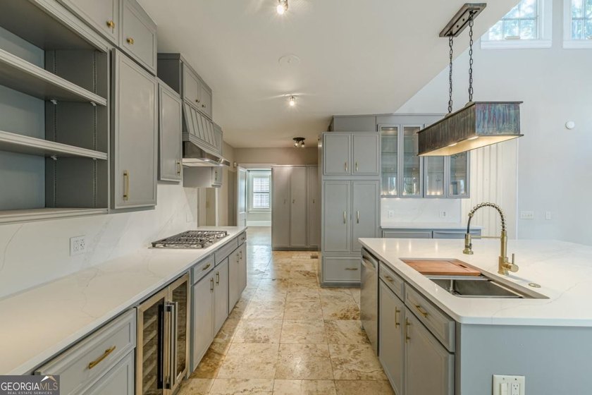 Beautiful four-sided brick home just steps from Woodward - photo 33