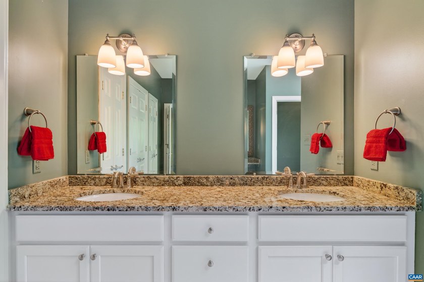 oBeautifully positioned home along the 8th fairway in Glenmore - photo 39