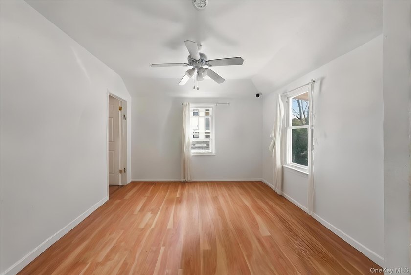 Exceptional opportunity in the heart of East Rockaway! This - photo 5