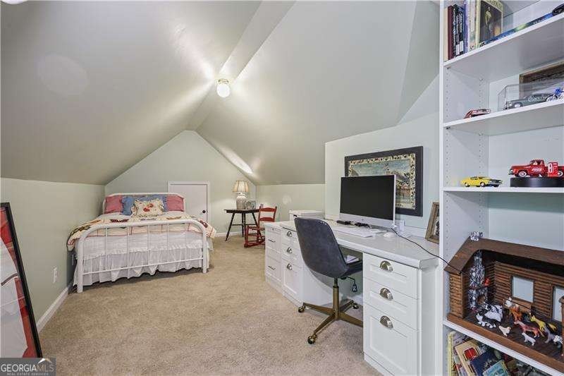 Welcome to this lovely custom ranch home with a bonus room! From - photo 27