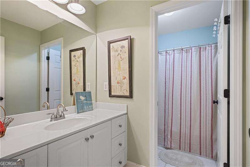 Welcome to this lovely custom ranch home with a bonus room! From - photo 29
