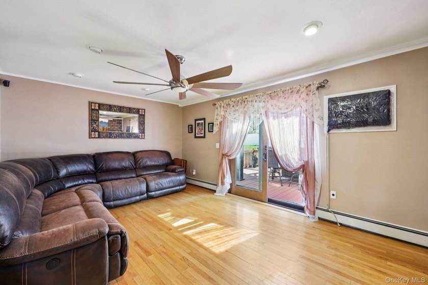 HOUSE FULLY AVAILABLE!! Welcome to this beautifully maintained - photo 9