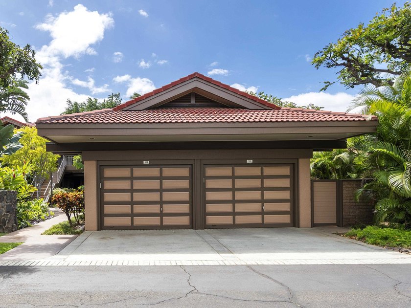 Positioned in the coveted front row of Wailea Point, Residence - photo 36