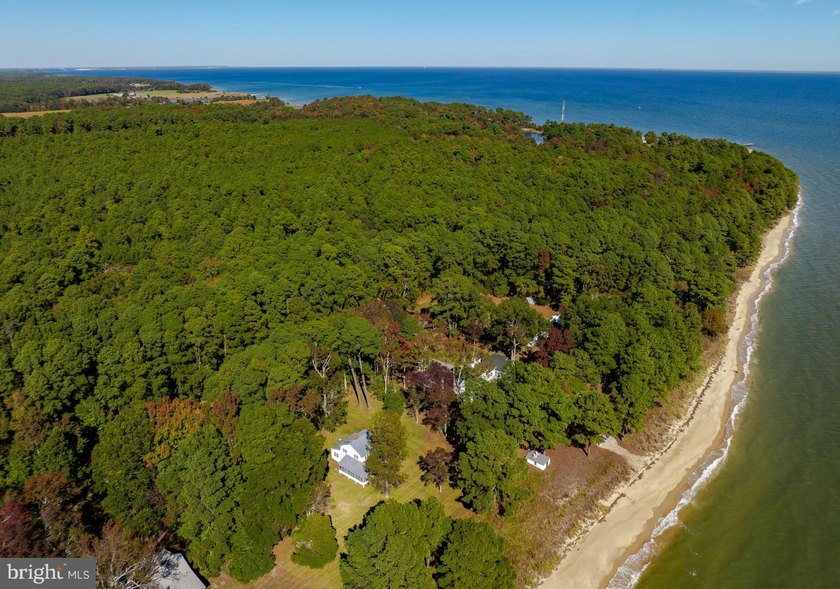 Nestled within the prestigious St. Jeromes subdivision, this - photo 41