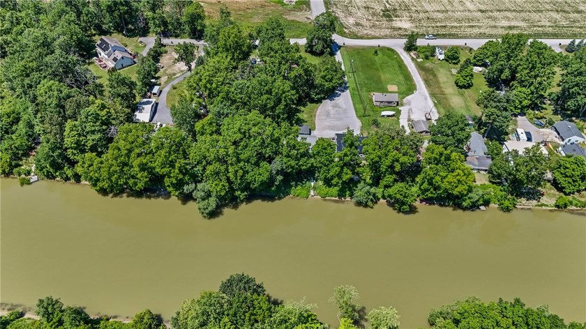 WATERFRONT OPPORTUNITIES LIKE THIS DON'T COME AROUND OFTEN! - photo 43