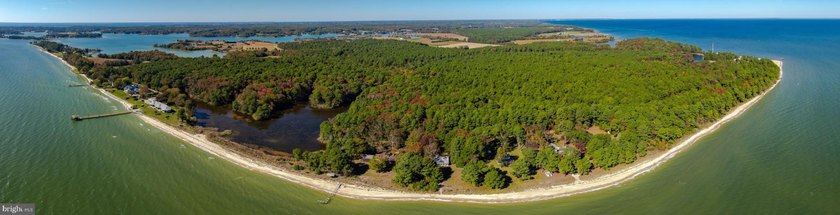 Nestled within the prestigious St. Jeromes subdivision, this - photo 43