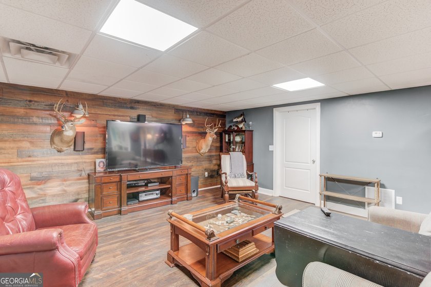 Welcome to your private retreat in The Providence Club, one of - photo 46