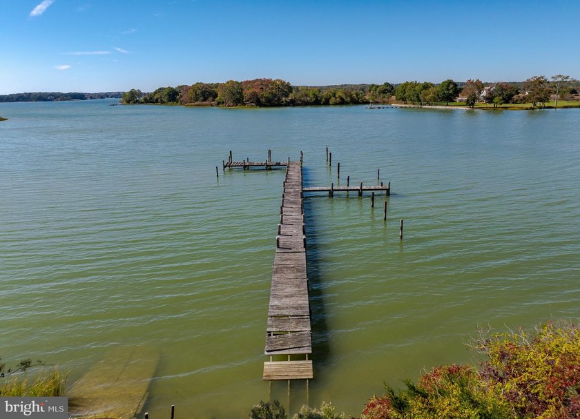 Nestled within the prestigious St. Jeromes subdivision, this - photo 46