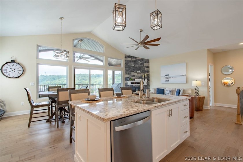 Prime Lake View Villa at The Villas at Tuscany! This barely used - photo 15