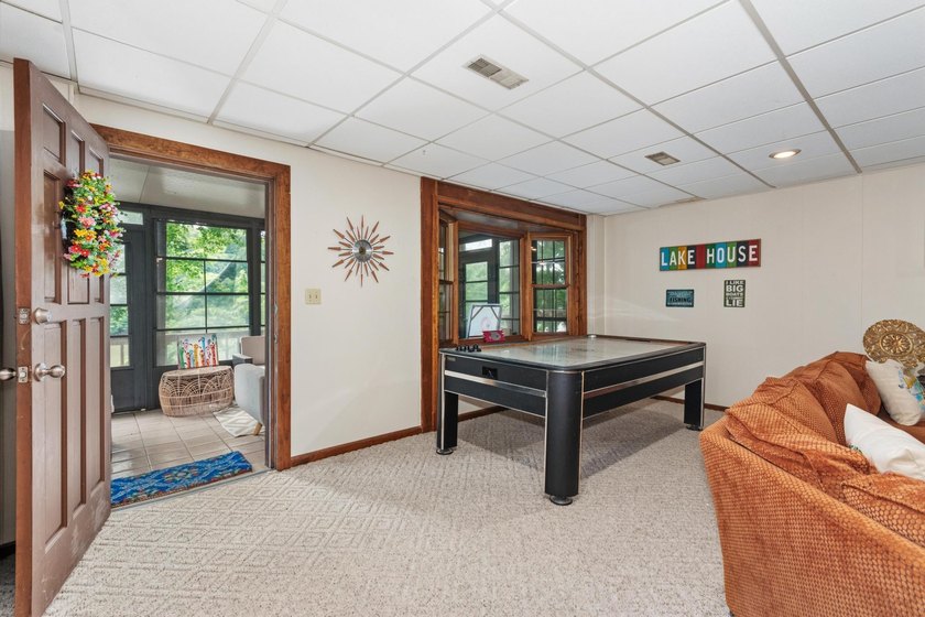 Enjoy lake life at its finest with this beautiful 4-bedroom - photo 18