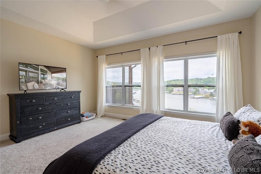 Prime Lake View Villa at The Villas at Tuscany! This barely used - photo 23