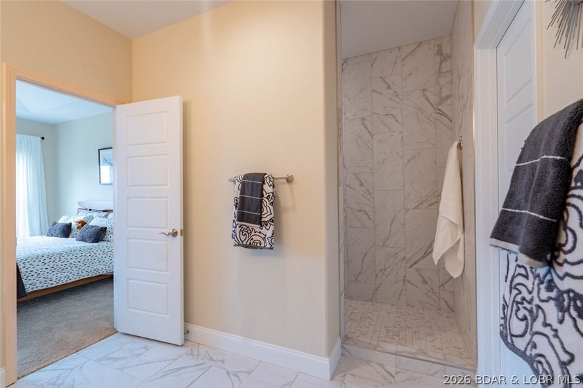 Prime Lake View Villa at The Villas at Tuscany! This barely used - photo 27