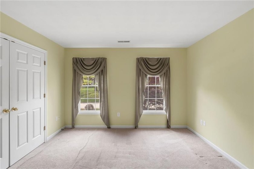 Welcome to Westford Woods! This beautifully maintained 4-bedroom - photo 40