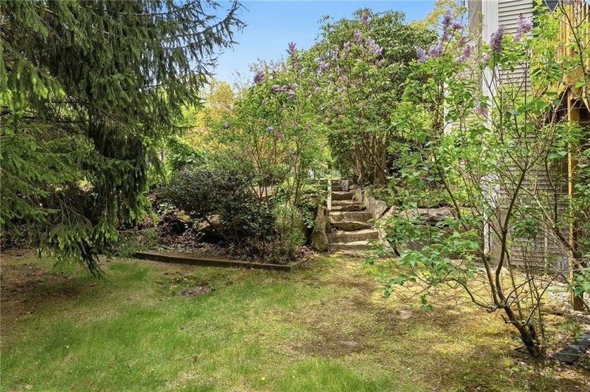 Welcome to Westford Woods! This beautifully maintained 4-bedroom - photo 48