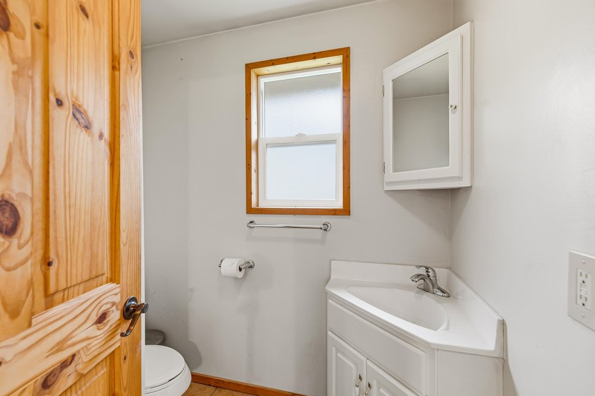A rare, accessible Southern Oregon commercial/residential - photo 14