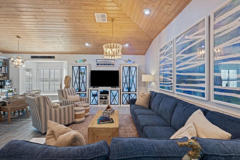 Resort-style living in Heritage Oaks. Located behind the 24-hour - photo 16