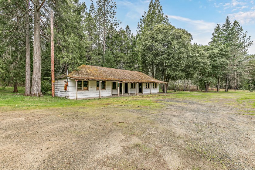 A rare, accessible Southern Oregon commercial/residential - photo 20