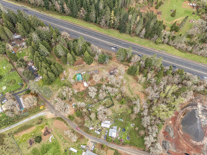 A rare, accessible Southern Oregon commercial/residential - photo 30