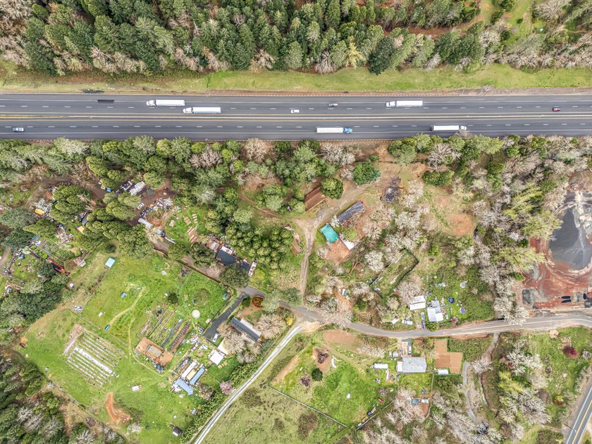 A rare, accessible Southern Oregon commercial/residential - photo 31