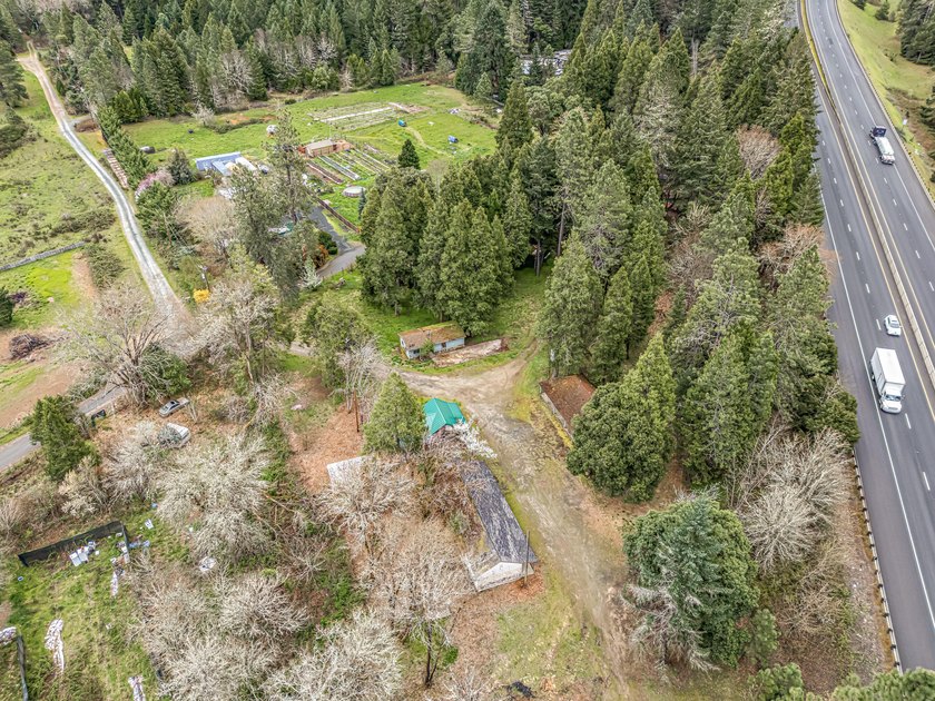A rare, accessible Southern Oregon commercial/residential - photo 34