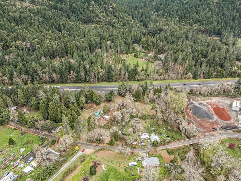 A rare, accessible Southern Oregon commercial/residential - photo 40